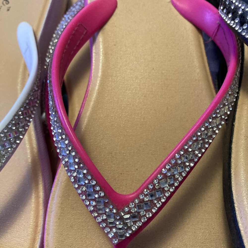 Sandals - Picture 9 of 10